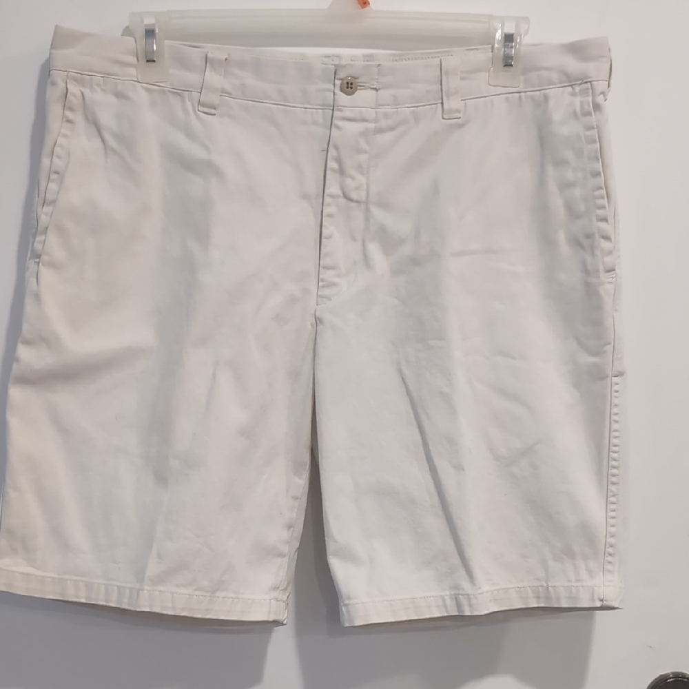 Ralph Lauren Off-White Men's Flat Front Shorts Size 38 GI Short Fit 100% Cotton